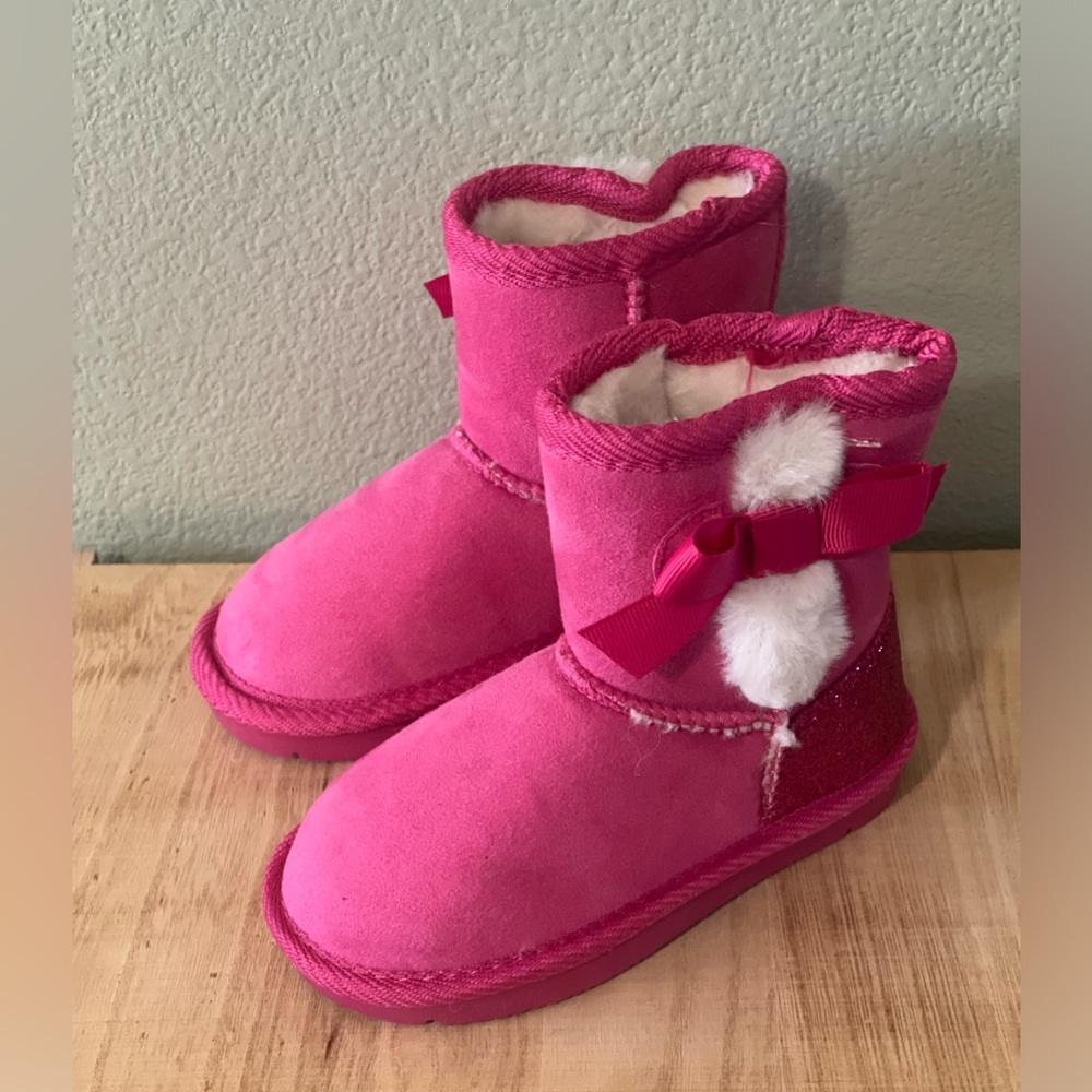 Lily & Dan Toddler Pink Faux Suede White Faux Fur Lining Girls Bow Boots Used